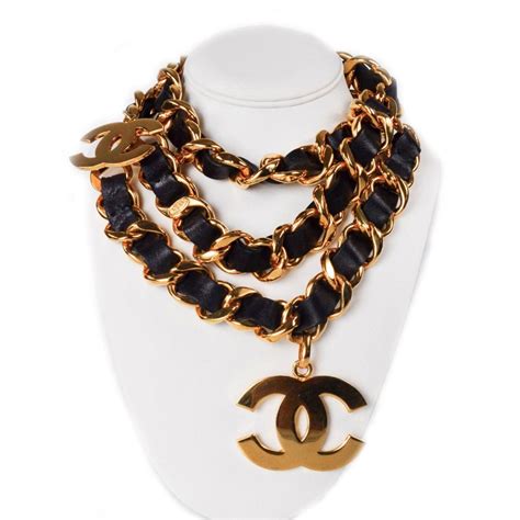 chanel kette schwarz|Chanel crochet necklace.